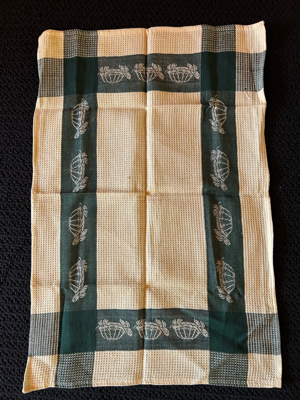 Green & Cream Waffle-Weave Kitchen Towel with Turtle 🐢🐢🐢 Motif